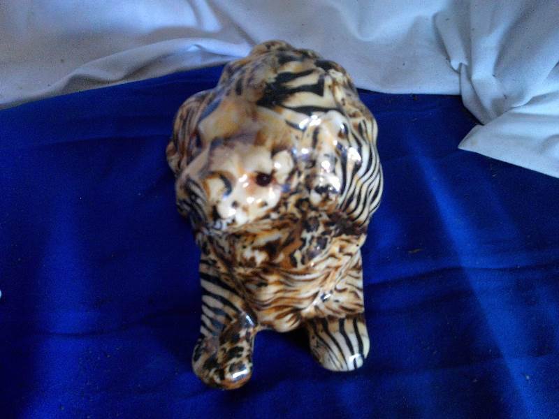 african glass lion