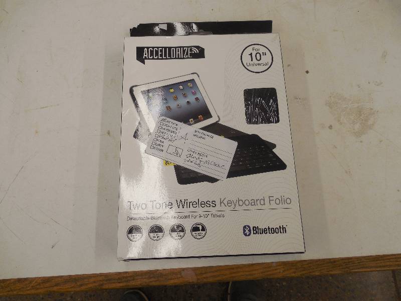 lot 13 image: ACCELORIZE 10 INCH KEYBOARD CASE BLUETOOTH