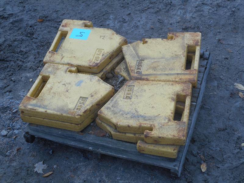 (8) 35KG Tractor Counter Weights ...