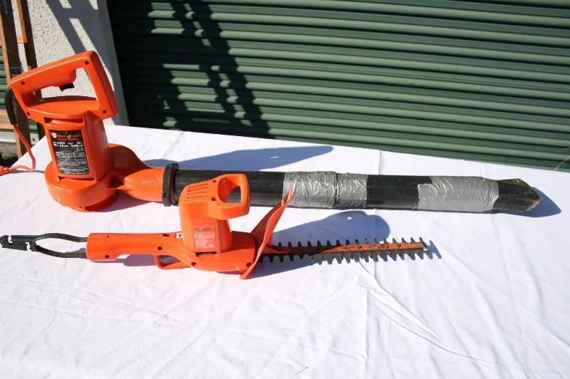 Black and Decker super sweep blower and edger