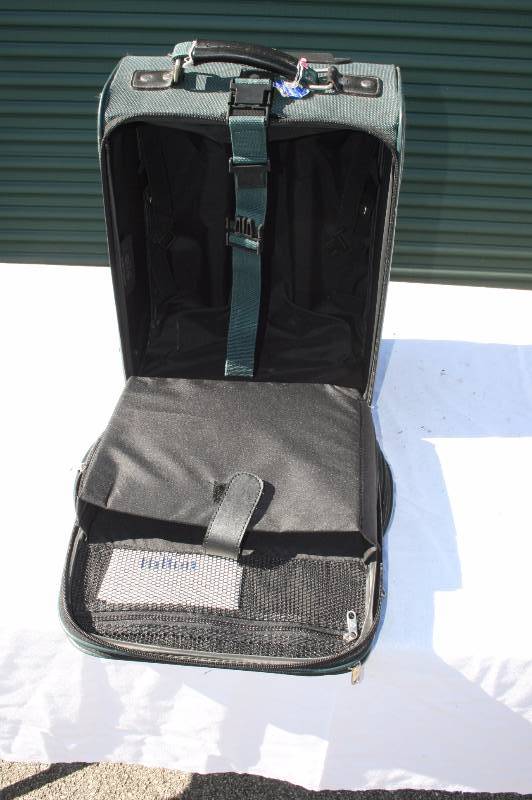 Small Samsonite carry on bag