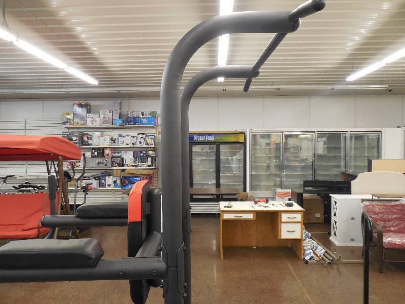 lot 21 image: Weider Power Tower