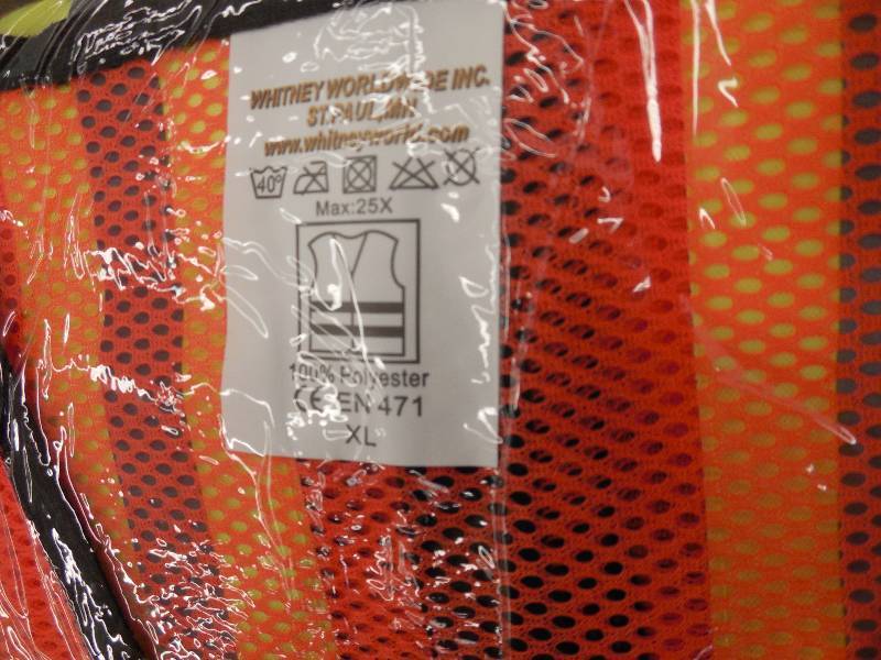 lot 33 image: (10) SAFETY VESTS SIZE XL