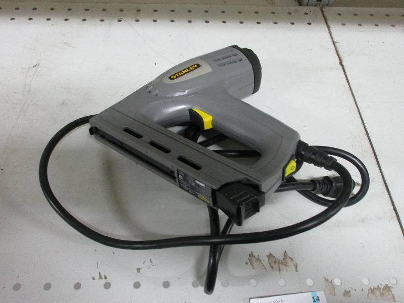 Electric stapler