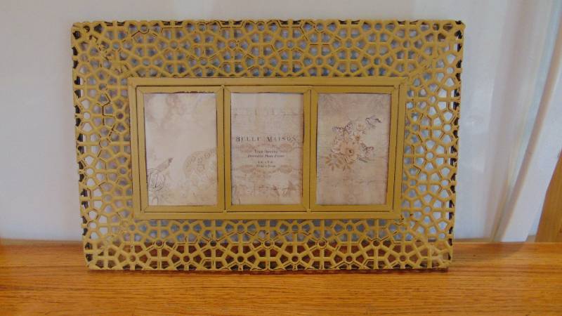 Belle Maison Metal Wall Art Photo Frame
