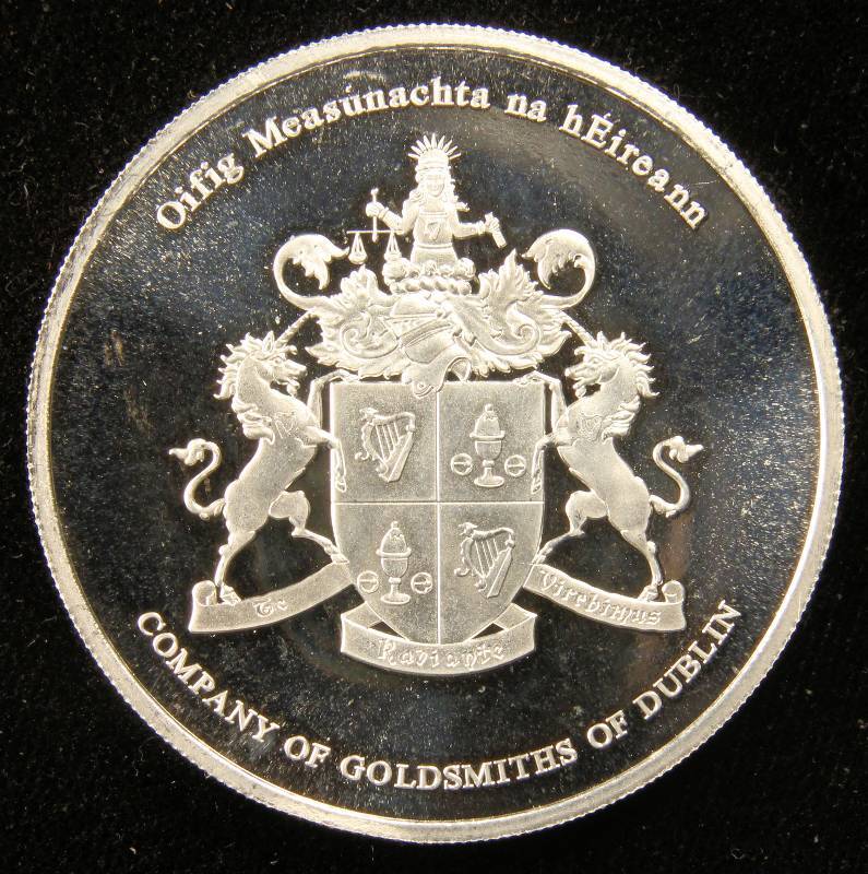 2015 - 1 TROY Oz. .9999 FINE SILVER ROUND IRELAND COMPANY OF GOLDSMITHS OF DUBLIN IN AIRTITE HOLDER