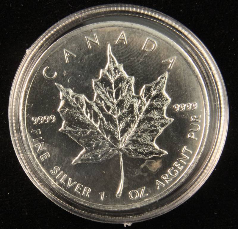 2013 CANADA MAPLE LEAF $5 1 TROY Oz. .9999 FINE SILVER IN AIRTITE HOLDER