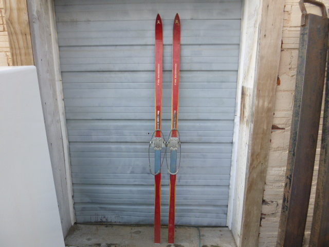 Vintage Kongsberg LT107 Wood Cross Country Skis