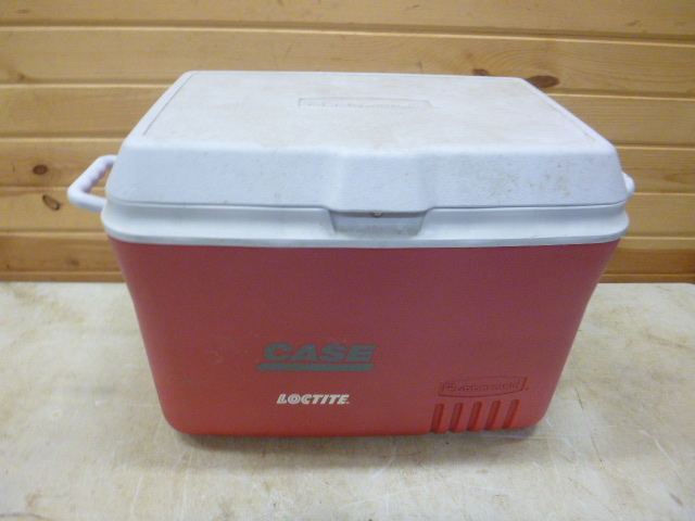 Rubbermaid Cooler