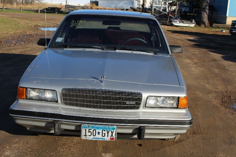 lot 6 image: 1989 Buick Century Custom - 2 Owner -