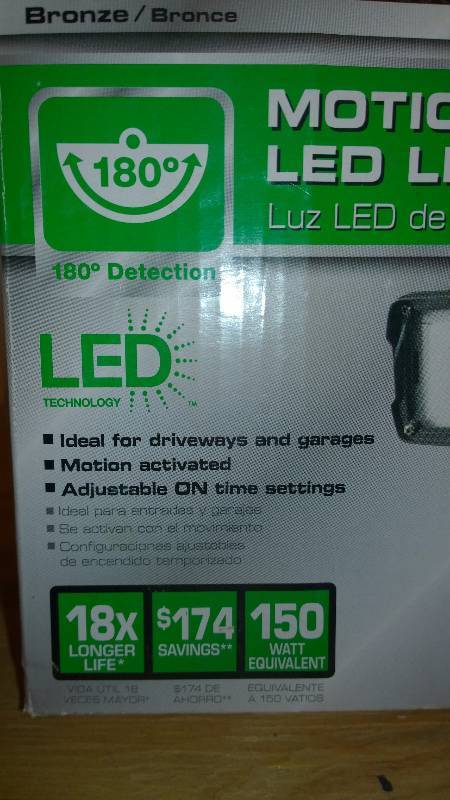Defiant Motion Security LED Light. Retails New at $79.97