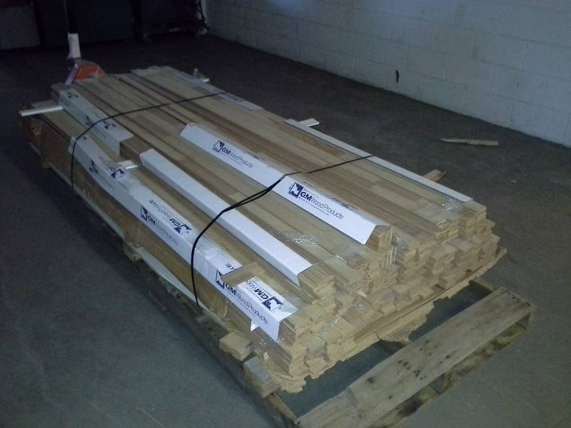 (376) Oak Finish Real Wood Casing