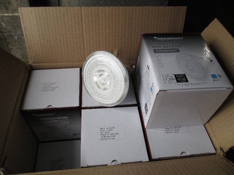 1 case of 12 LED lights, G4 HP 17W ...