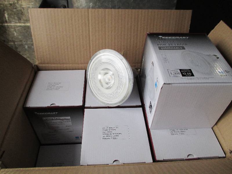 1 case of 12 LED lights, G4 HP 17W ...