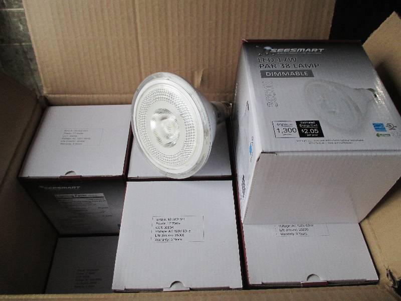 1 case of 12 LED lights, G4 HP 17W ...