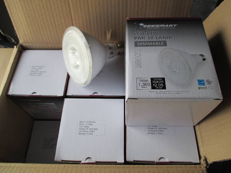 1 case of 12 LED lights, G4 HP 17W ...