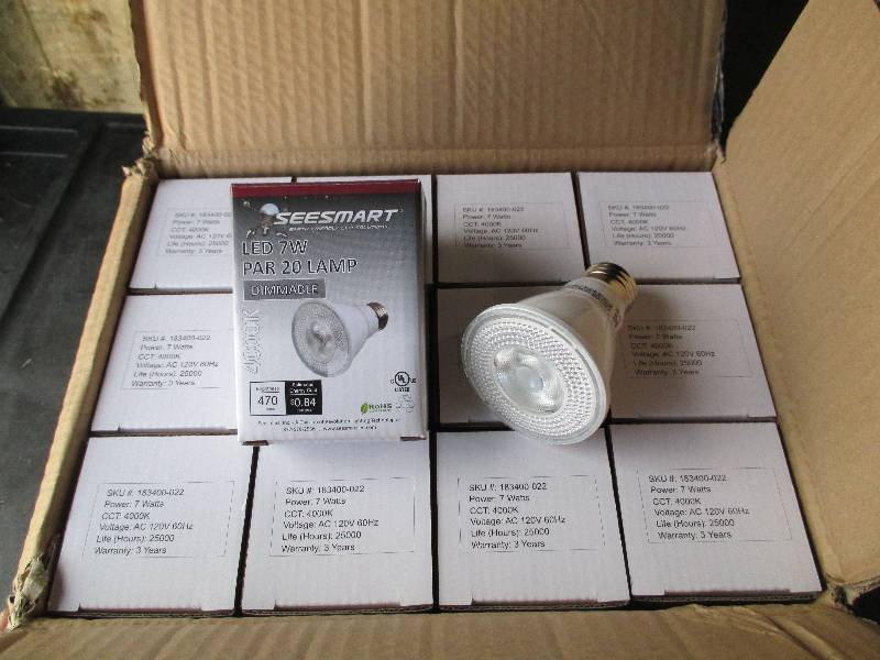 1 case of 24 LED Lights, PAR 20, 7W...