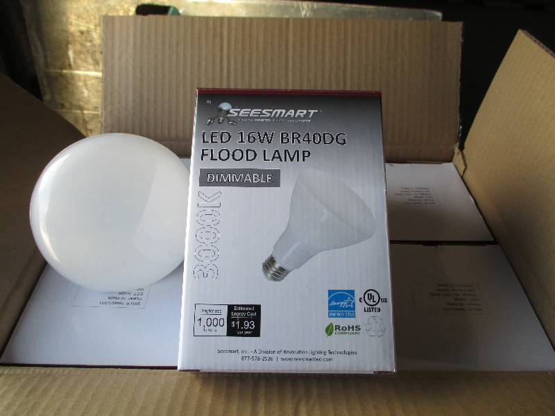 1 case of 12 LED lights, G4 HP 16W ...