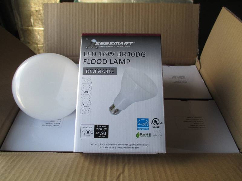 1 case of 12 LED lights, G4 HP 16W ...