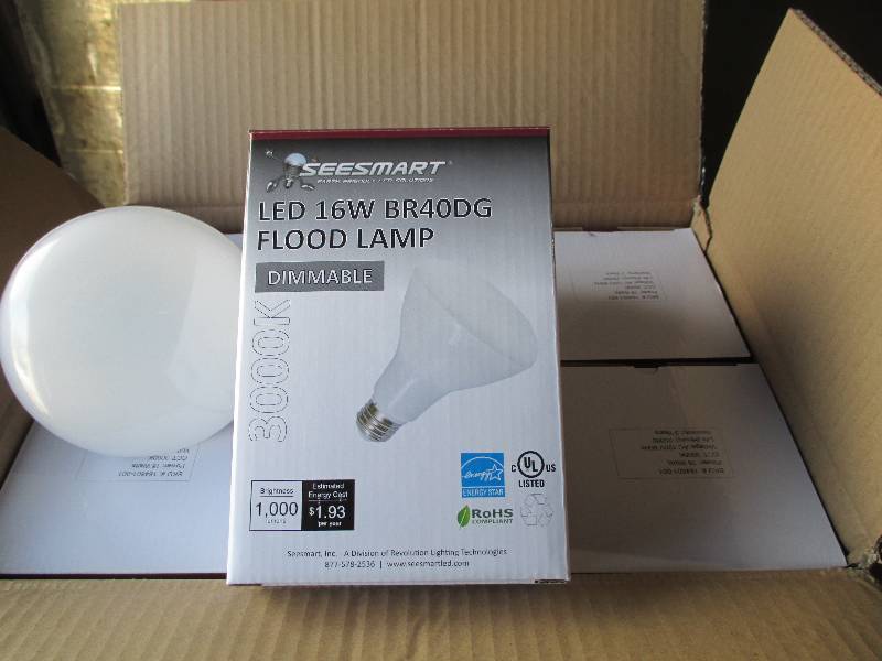 1 case of 12 LED lights, G4 HP 16W ...