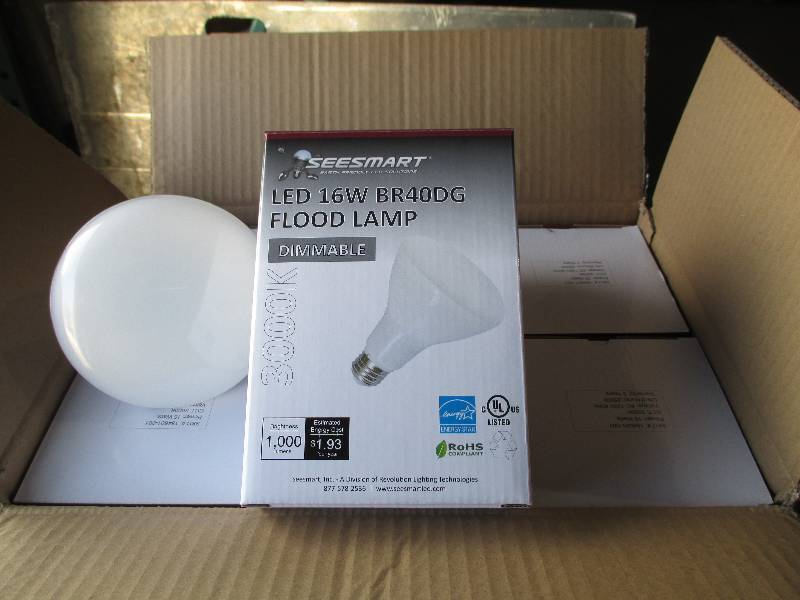 1 case of 12 LED lights, G4 HP 16W ...