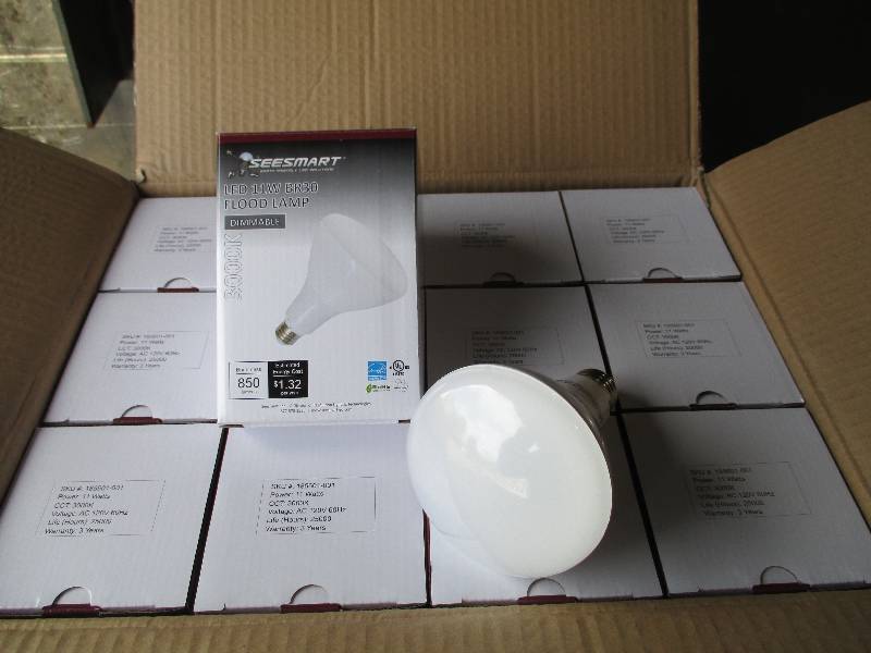 1 case of 24 LED lights, G4 HP 11W ...