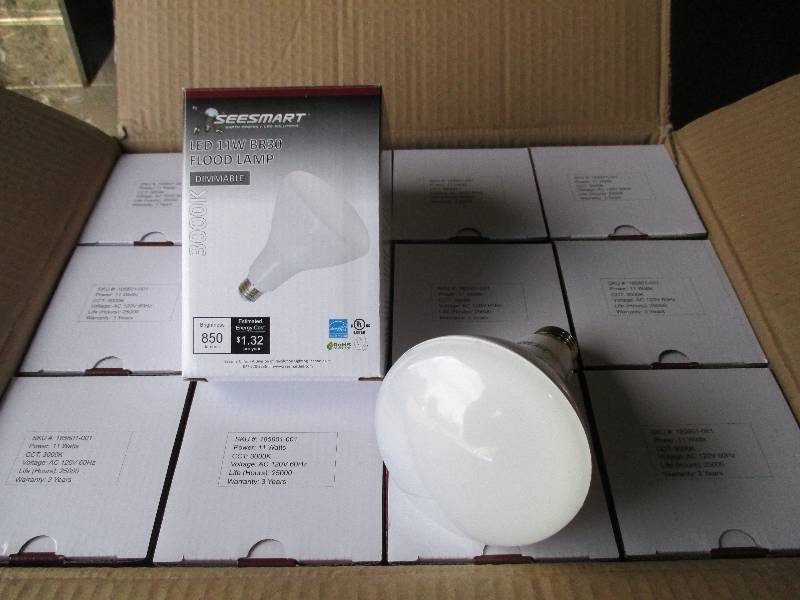 1 case of 24 LED lights, G4 HP 11W ...