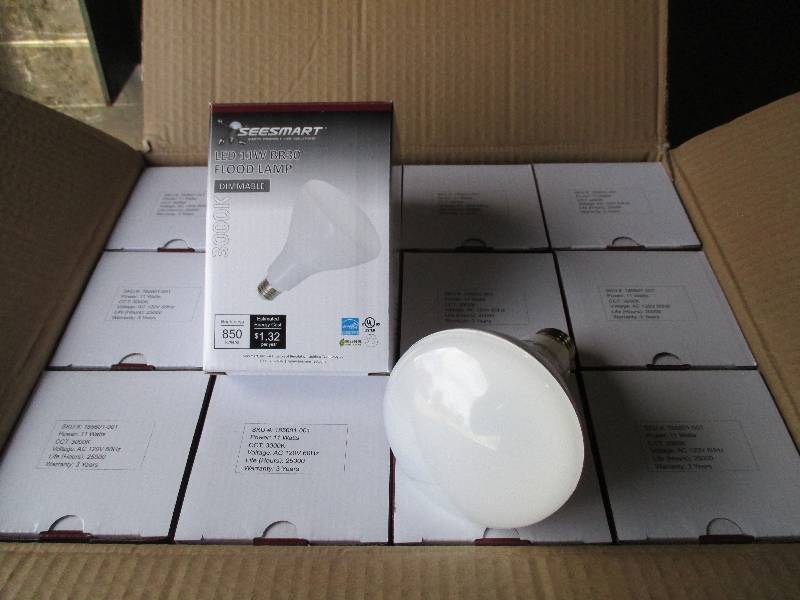 1 case of 24 LED lights, G4 HP 11W ...