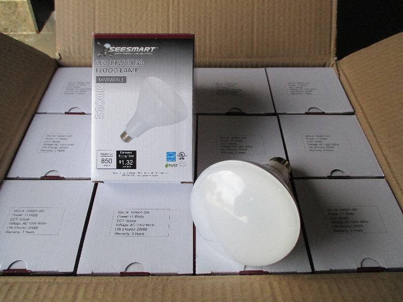 1 case of 24 LED lights, G4 HP 11W ...