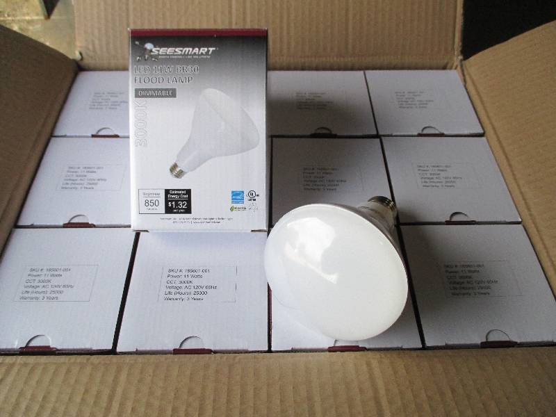 1 case of 24 LED lights, G4 HP 11W ...