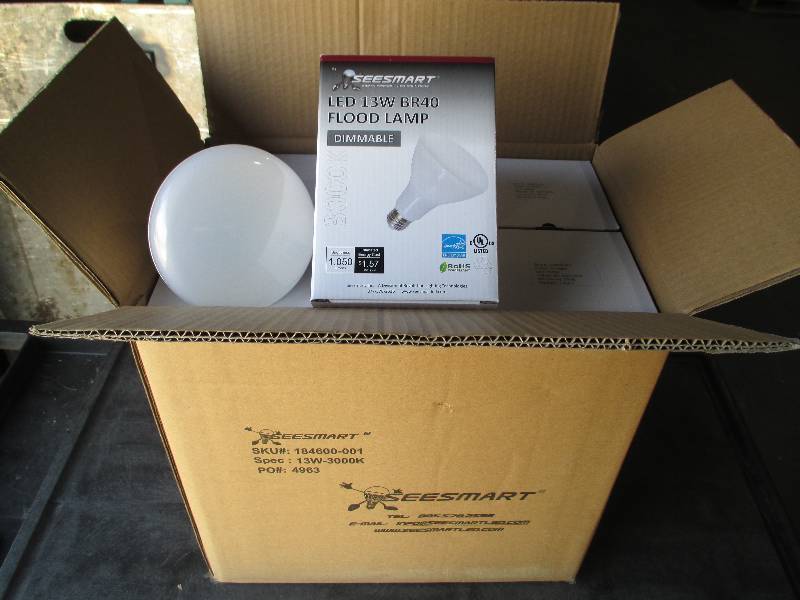 1 case of 12 LED lights, G4 HP 13W ...