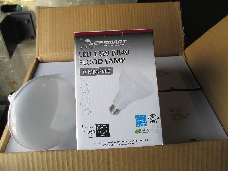 1 case of 12 LED lights, G4 HP 13W ...