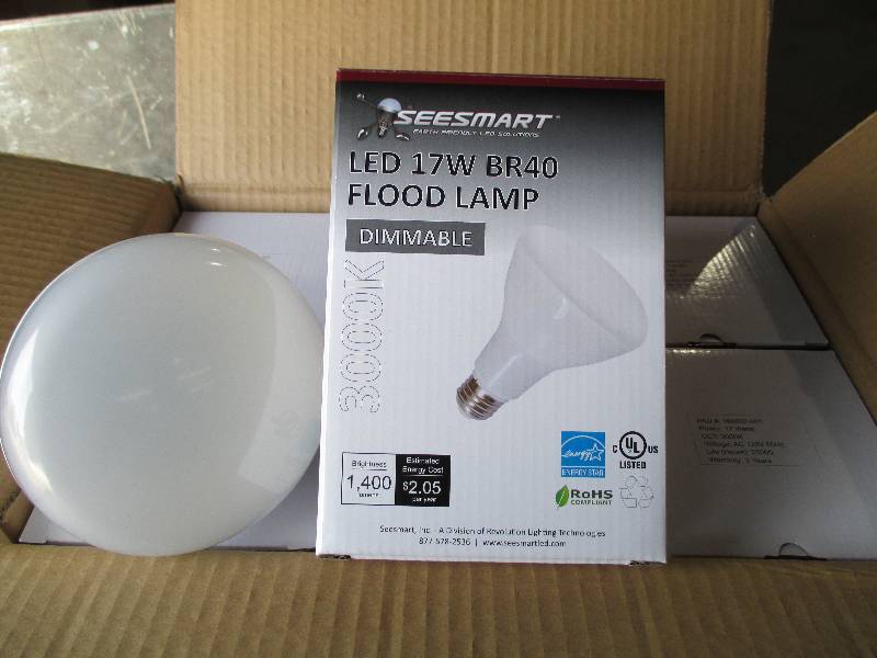 1 case of 12 LED lights, G4 HP 17W ...