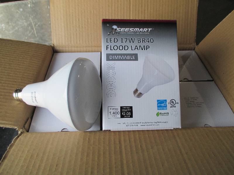 1 case of 12 LED lights, G4 HP 17W ...