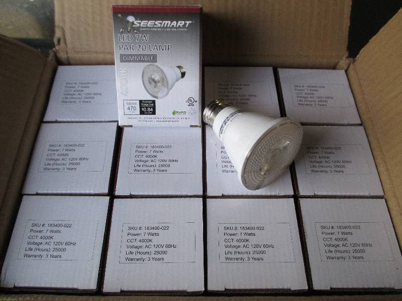 1 case of 24 LED lights, G4 HP 7W 4...