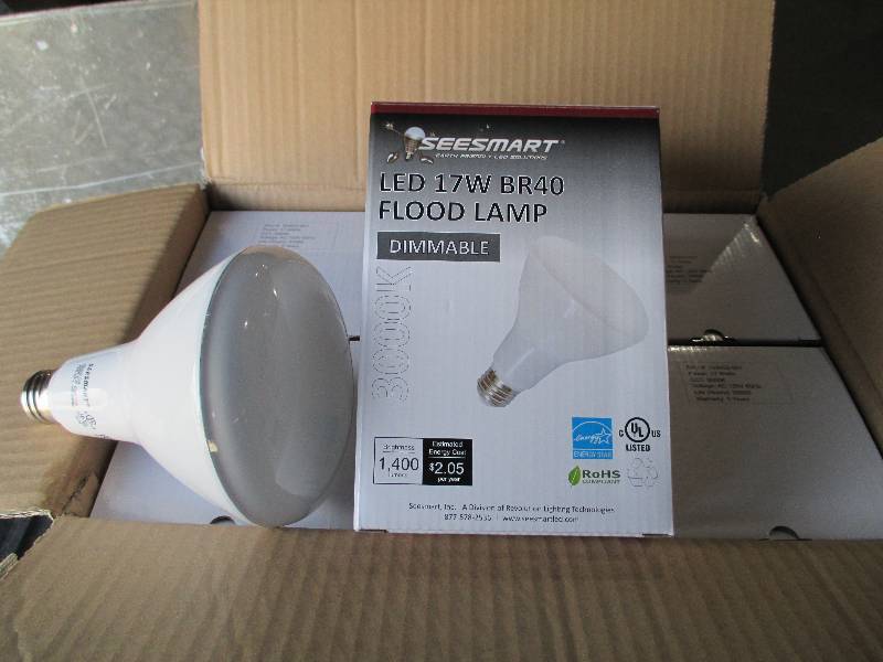 1 case of 12 LED lights, G4 HP 17W ...