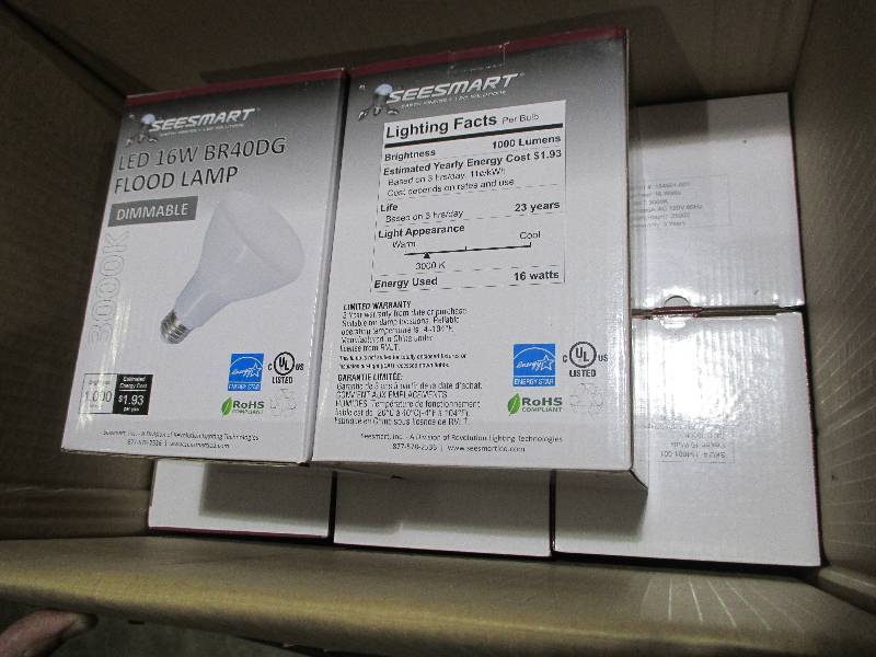 Lot of 8 LED lights - 16 watts...