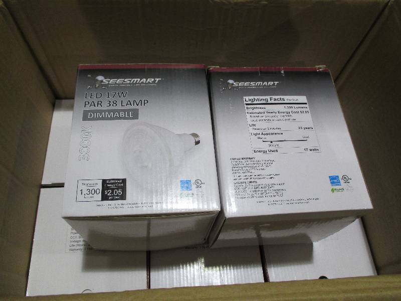 Lot of 8 LED lights - 17 watts...