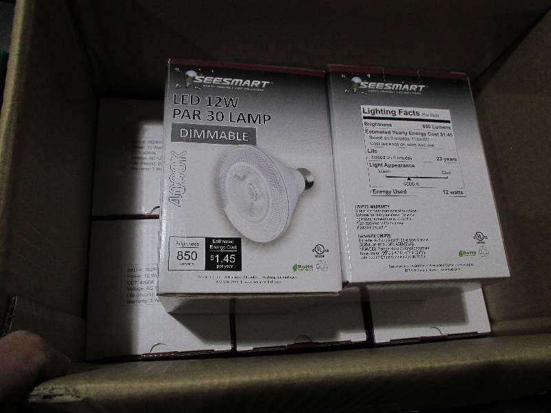 Lot of 8 LED lights - 12 watts...