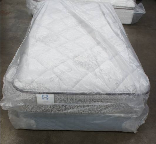 lot 6 image: Sealy Twin XL Hosta Mattress  Serta Twin XL Box Spring