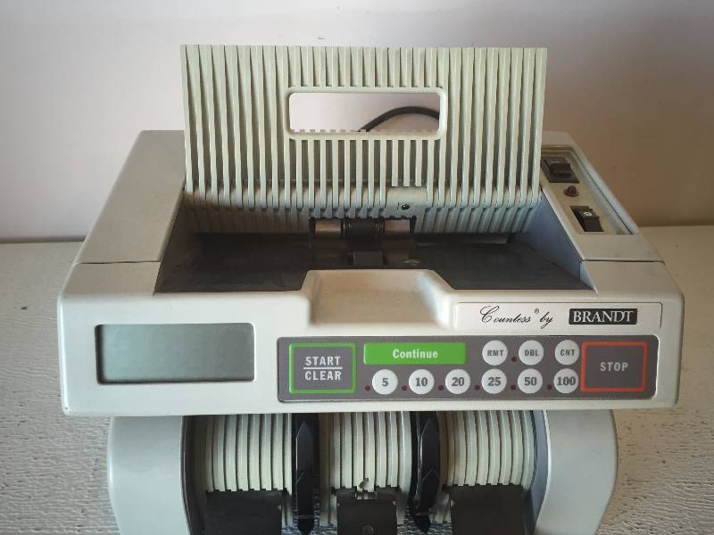 CASH COUNTER