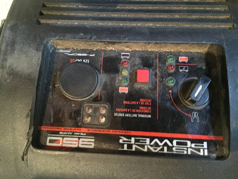 BATTERY BOOSTER AND SMALL VISE