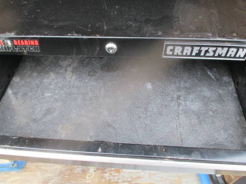 lot 3 image: Craftsman toolbox...