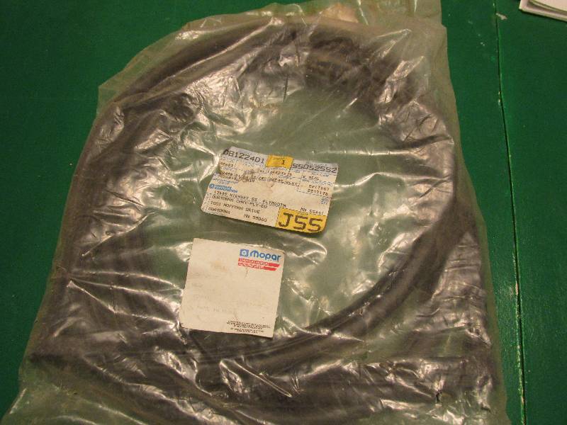 lot 20 image: Mopar door seal, part # 55052550...