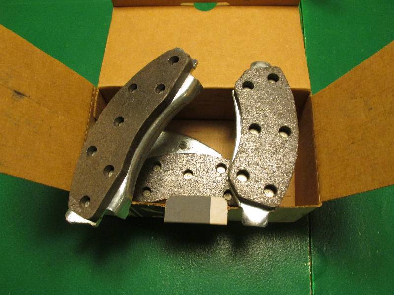 lot 38 image: NAPA RAY.MAS-7013A brake disc pads...