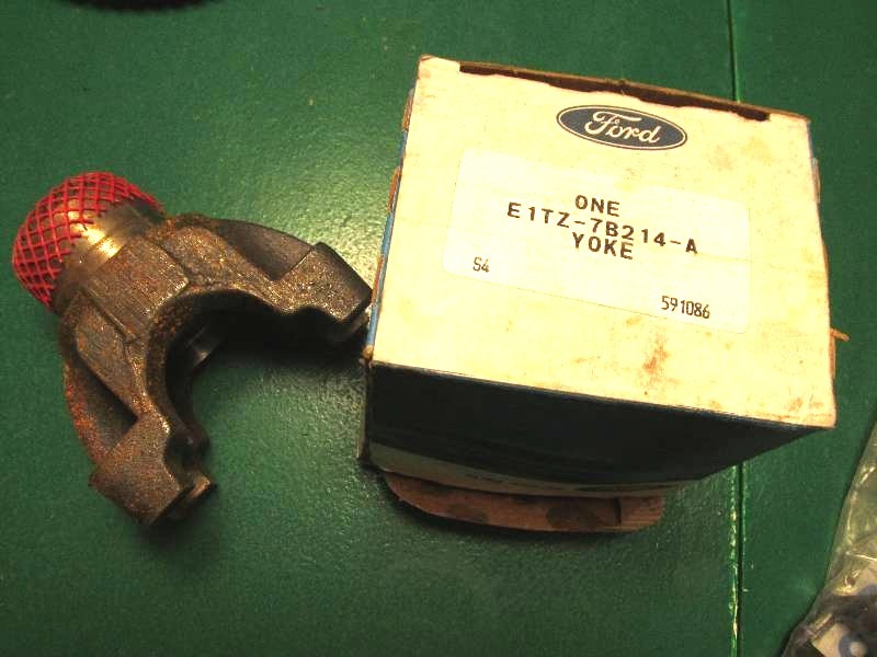 lot 40 image: Ford E1TZ-7B214-A Yoke...