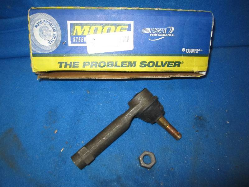 lot 68 image: Moog ES3493T Steering Center Link #...