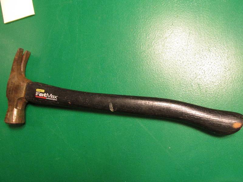 lot 128 image: Stanley Fat Max 22 hammer...