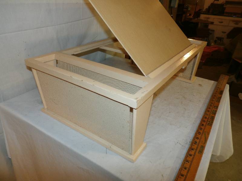 Lap top desk