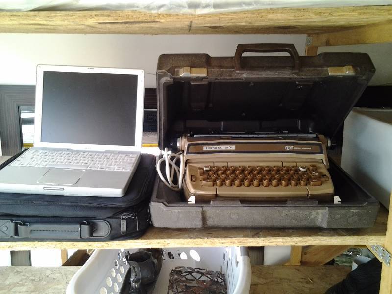 Apple I Book(No Charger), Corronette Electric Typewritter
